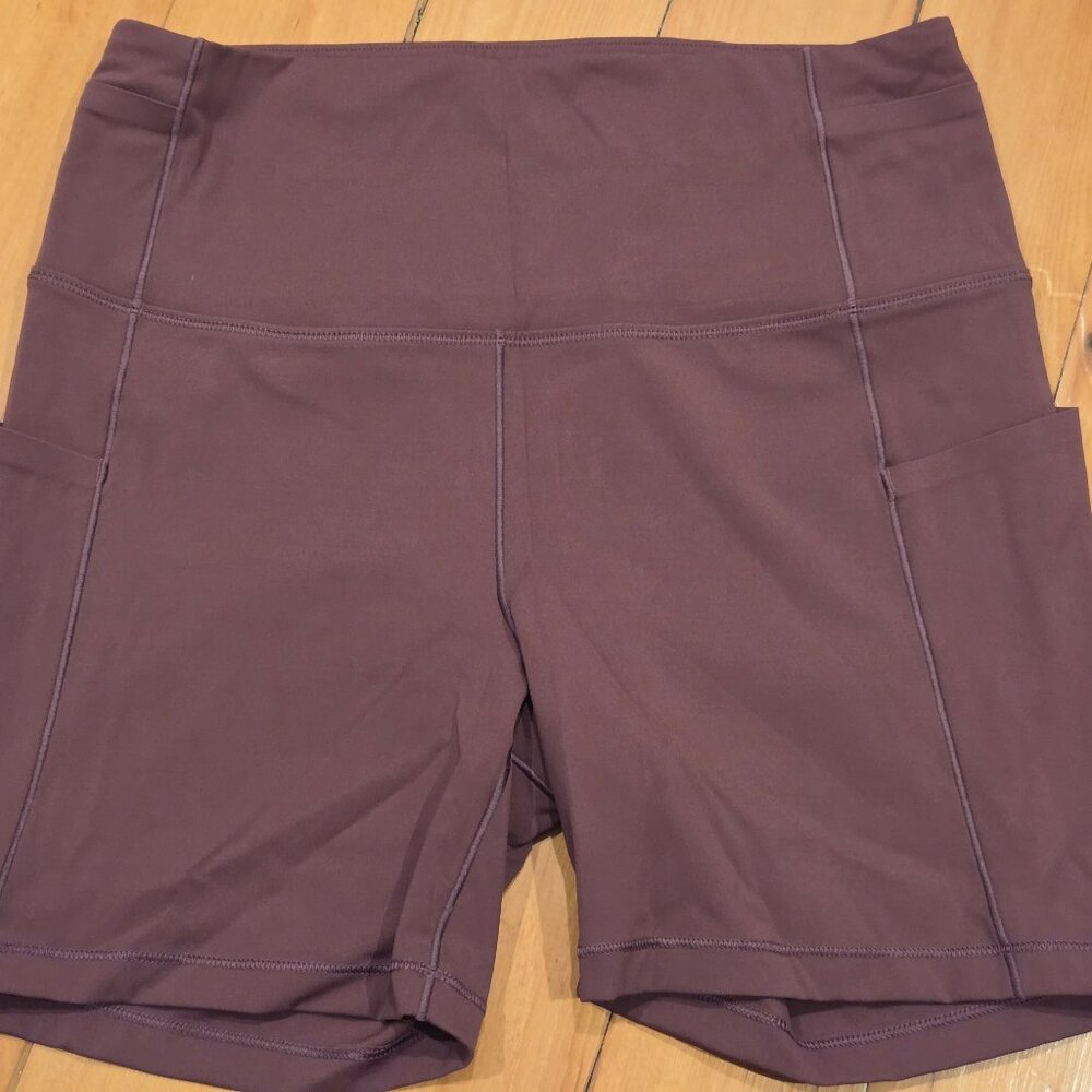 Arcteryx Essent High Rise Short 5'' Color Jupyter